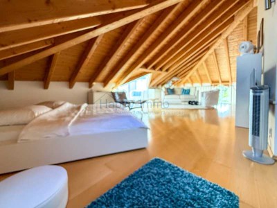 Galerie Maisonette Wohnung in Taufkirchen / TG / EBK / Dachterasse