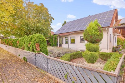 Nachhaltiges Einfamilienhaus mit Photovoltaik, großzügigem Garten und modernem Wohnkomfort