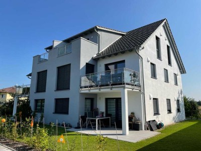 Ansprechende 2-Zimmer-DG-Wohnung mit gehobener Innenausstattung mit EBK in Atting