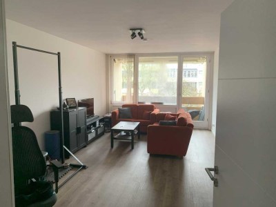 Schöne, helle 2-Zimmer Wohnung in Kirchseeon in ruhiger Lage mit Schwimmbad und Sauna