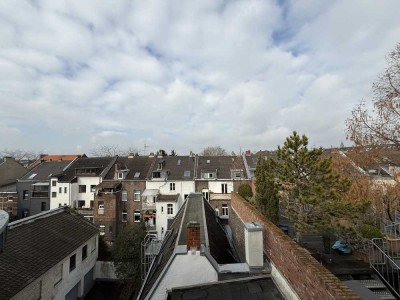 Charmante 3-Zimmer Dachgeschosswohnung im Altbau in Köln- Ehrenfeld