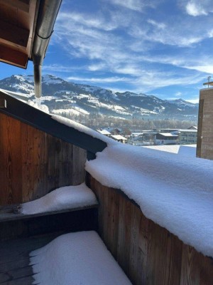Direkt in Kitzbühel: Außergewöhnliches Stadt-Domizil im exklusiven Chalet-Stil.