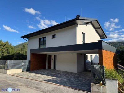 8685 Steinhaus am Semmering, 174m² Wohnfläche, 591m² Grundstück, Terrasse, Garage, Carport, Wellnessbereich, Photovoltaikanlage, Erdwärmeheizung, modern möbliert, einzigartiger Topzustand! Kaufpreis € 795.000,--