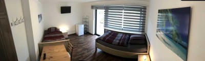 *** 3-Zimmer-Terrassenwohnung mit überdachter *Terrasse in S-Bahnnähe