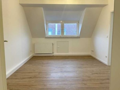 Erstbezug nach Sanierung, 2-Zimmer-Wohnung mit Wohnküche und Duschbad