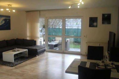 Hell & Geräumig | Moderne 2 Zimmer-Wohnung mit Terrrasse + Garten | schöne Einbauküche & TG-Platz!