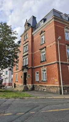 Helle und sehr geräumige 4-Zimmer-Wohnung mit EBK und Tageslichtbad (Wanne) und Gäste-WC (Dusche),