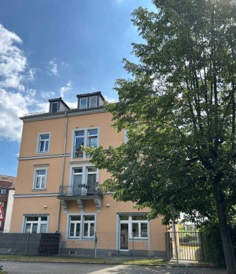 IN SANIERUNG! Gemütlich wohnen im Dachgeschoss