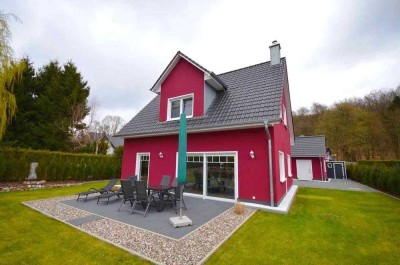 Neubau: Ferienhaus nahe Binz mit Terrasse & Garten
