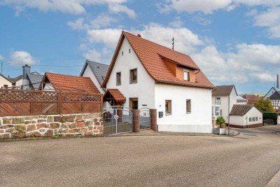 Kleines Eigenheim mit Herz und Potenzial in Albersweiler