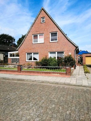*PROVISIONSFREI*: Günstiges 7-Zimmer-Einfamilienhaus mit Einliegerwohnung in Otterndorf