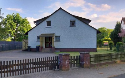 9-Zimmer-Ein-Zweifamilienhaus in Hermannsburg/Baven