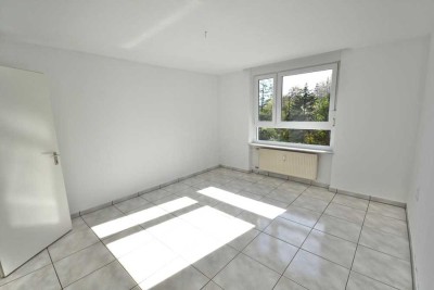 Helle 3,5-Zimmerwohnung im Grünen mit Balkon und Garage!