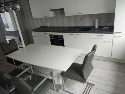 990 € - 85 m² - 2.0 Zi.