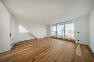 LICHTDURCHFLUTETE DACHGESCHOSSWOHNUNG MIT GROSSZÜGIGEN TERRASSEN