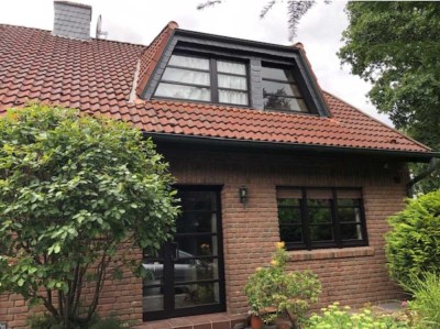 KR-Forstwald, Reihen-Endhaus im Landhausstil
