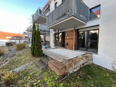 Neuwertige und Preiswerte 2,5 Zi. Hochpatere- Wohnung mit gehobener Ausstattung in Backnang