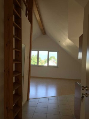 Helle 2-Zimmer Dachgeschosswohnung in Neuenburg am Rhein