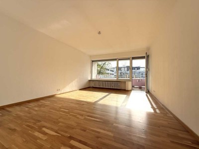 Bezugsfrei - Moderne 3 Zi. Wohnung mit 2x Balkon, separater, gr. Küche, Keller und opt. 2x TG-Stellp