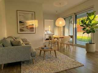 Neuwertige 2 Zimmerwohnung mit Gartennateil