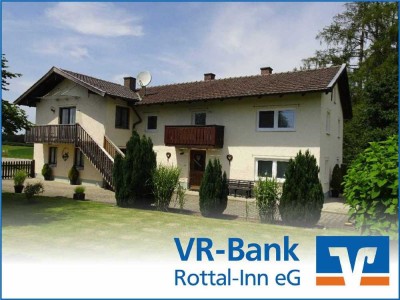 Älteres Wohnhaus mit herrlichem Grundstück am Ortsrand