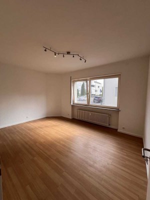 TOP LAGE! Modernisierte 4-Zimmer-Wohnung in Kornwestheim – Erstbezug ab 15.09.