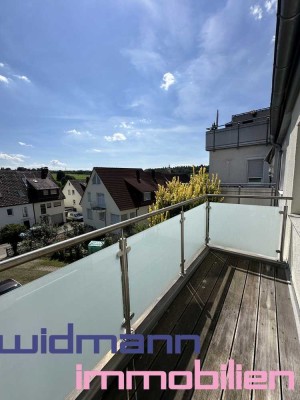 Herrlicher Südbalkon mit Aussicht wartet auf Genießer.