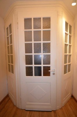 Helle und ruhige Innenstadtwohnung im Loftstyle, mit Wintergarten und kleinem Garten, teilmöbliert