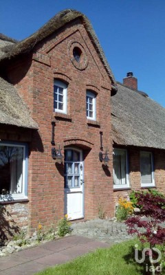 Reetgedeckter Traum unter Nordseewolken – Friesisches Langhaus mit Geschichte
