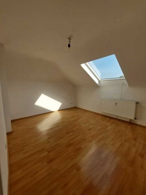 AMBIENT LIVING: WG geeignete 3 Zimmerwohnung im Nordend