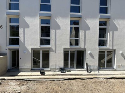 Schöne Souterrainwohnung - ca. 62 m²- Vermietung an Einzelperson