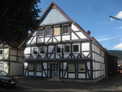 Schmuckes Fachwerkhaus/Bauernhaus in guter Lage