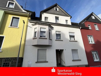 Wissen Nähe Zentrum, großes Wohnhaus mit drei Wohnetagen in ruhiger Straße
