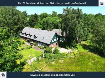 Sanierter Resthof mit zwei Wohneinheiten, Scheune und Weideland in Ostholstein in Mucheln-Sellin
