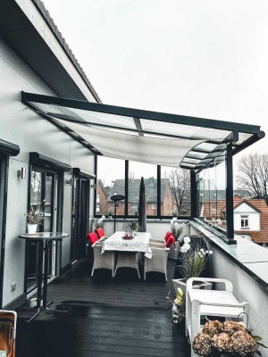 Neuwertige 3-Raum-Penthouse-Wohnung mit Balkon und Einbauküche in Neumünster