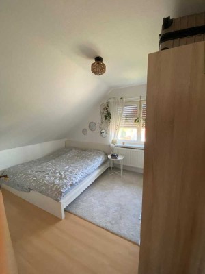 Schöne 2-Zimmer-DG-Wohnung in Hennef (Sieg) Westerhausen