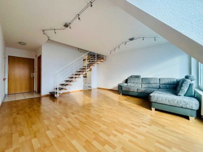 Attraktiv geschnittene 4-Zimmer-Wohnung mit Potential - Küche und Tiefgaragenstellplatz inklusive