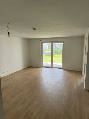 *Seniorenwohnung* barrierefreie 2-Zi-Whg mit Terrasse, Aufzug, Tiefgar. und Hausmeisters.