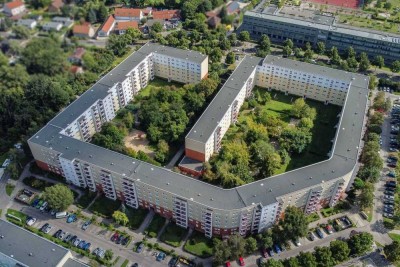 Langfristig Vermietet: 2-Zimmer-Wohnung mit Balkon und Kellerabteil in Hohenschönhausen