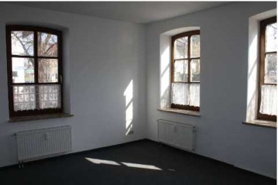 Gemütliche 2 Zimmer EG - Wohnung in zentraler Lage