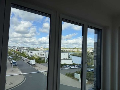 Helle 2-Zimmer-Wohnung mit Blick auf den Phoenixsee mit gehobener Ausstattung