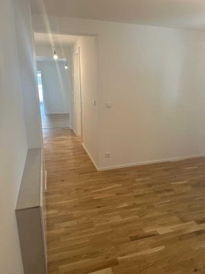 Schön geschnittene 2-Zimmer-Wohnung in Ziemetshausen mit Abstellraum und Stellplatz