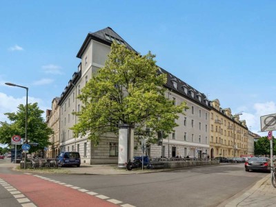 Charmante 2-Zi.-Altbau-ETW mit großer Wohnküche und sep. Abstellkammer (Büro) in München-Neuhausen