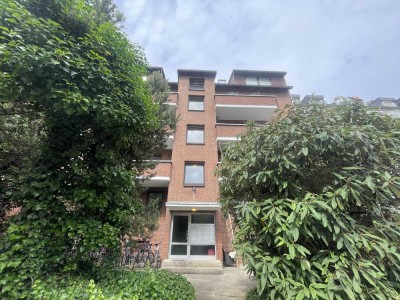 Wohnung + Stellplatz direkt am Vahrenwalder Platz – solide vermietet, maximal zentral, minimale Sorg