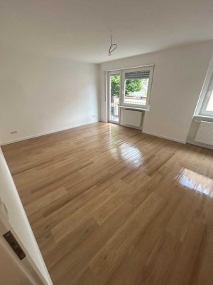 Kernsanierte 3 Zimmer Wohnung in Stadtmitte!