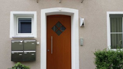 Modernisierte, helle 5-Zimmer-Wohnung mit Balkon und Einbauküche in Fellbach Nähe Lutherkirche (U1)