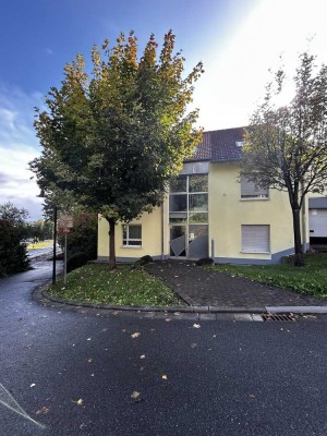 Helles 1,5-Zimmer-App. mit EBK,Terrasse, Keller u. Stellplatz. in Wettenberg Krofdorf-Gleiberg