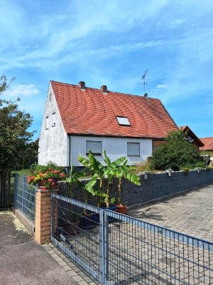 Ruhiges Einfamilienhaus auf großem Grundstück in Heideck