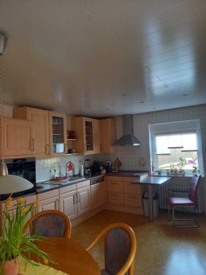 Schöne und gepflegte 5-Zimmer-Wohnung mit Einbauküche in Stadthagen
