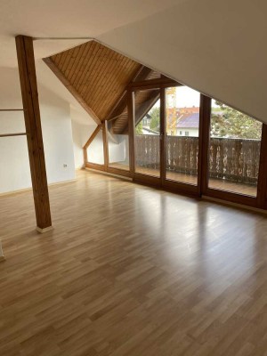 Freundliche 2-Raum-Wohnung mit EBK und Balkon in Klosterlechfeld